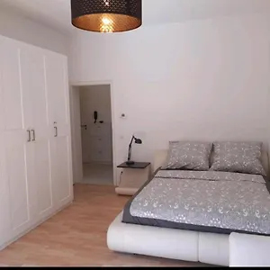 Apartment Perfect To Visit The Fair Or, Düsseldorf